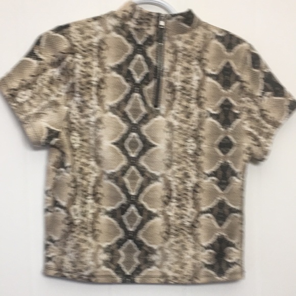 Woman’s snake print top by Streetwear Society large - Picture 6 of 10